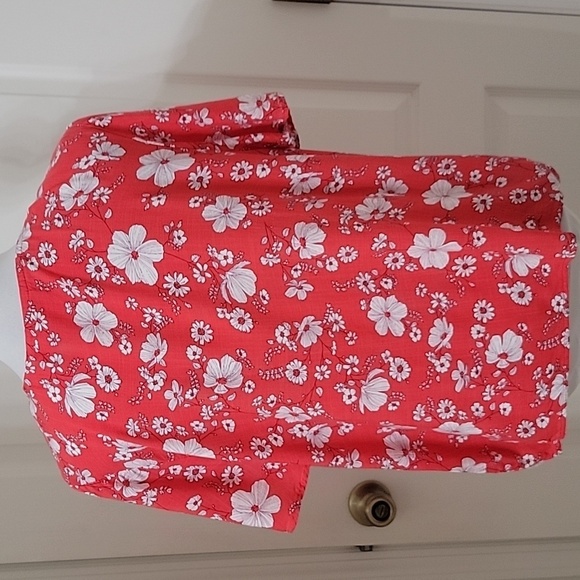 SO Size L Berry Red/Pink with White Floral Tie and Button Front Blouse - Picture 4 of 12